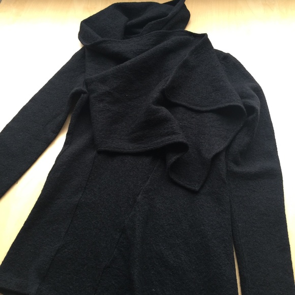 S. DEER | Casual Plain Asymmetrical Sweater - Picture 4 of 9